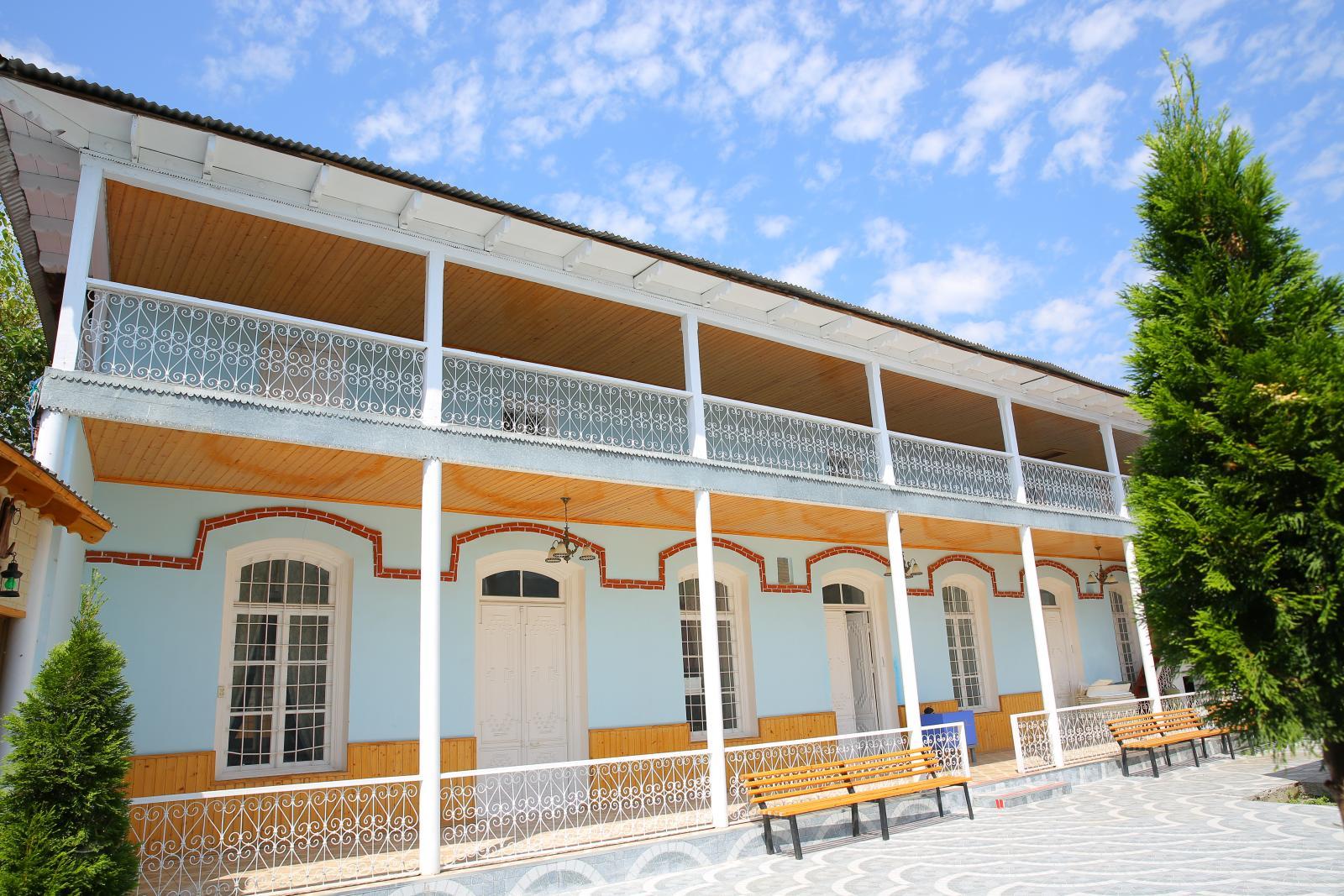 Aşağı sinaqoq