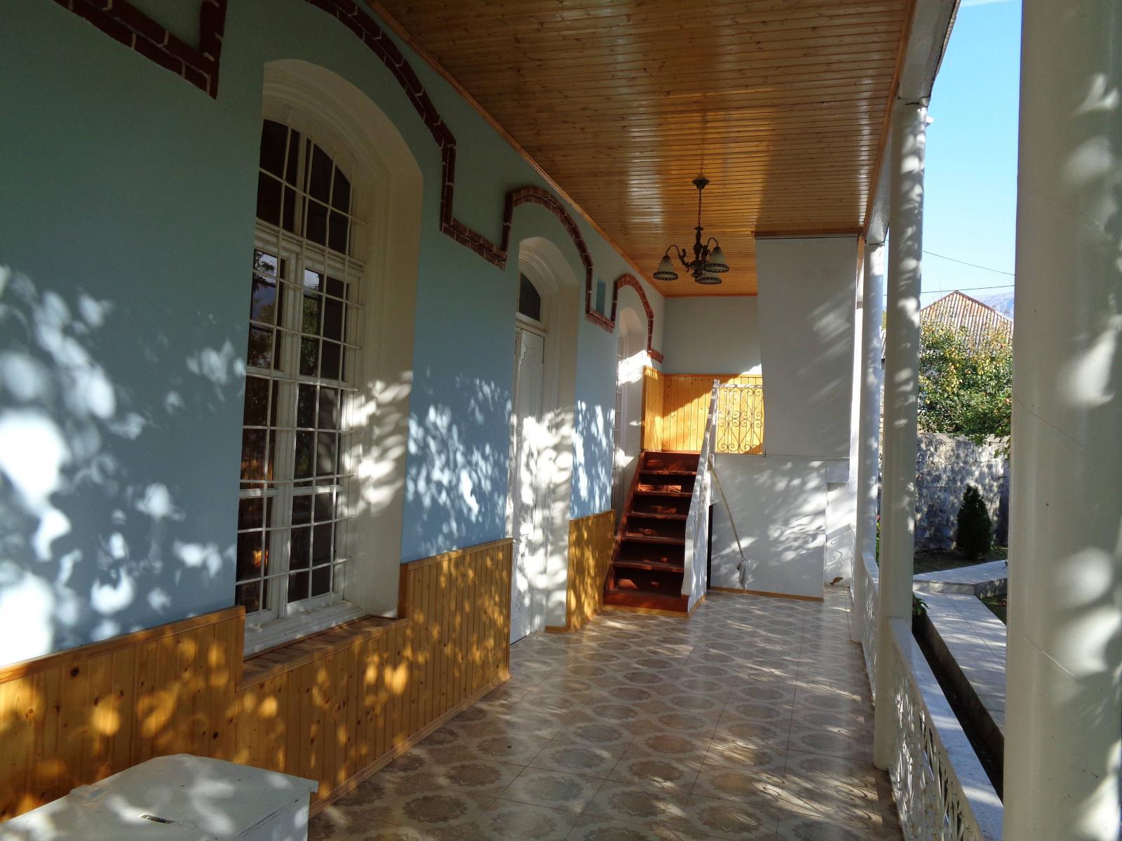 Aşağı sinaqoq