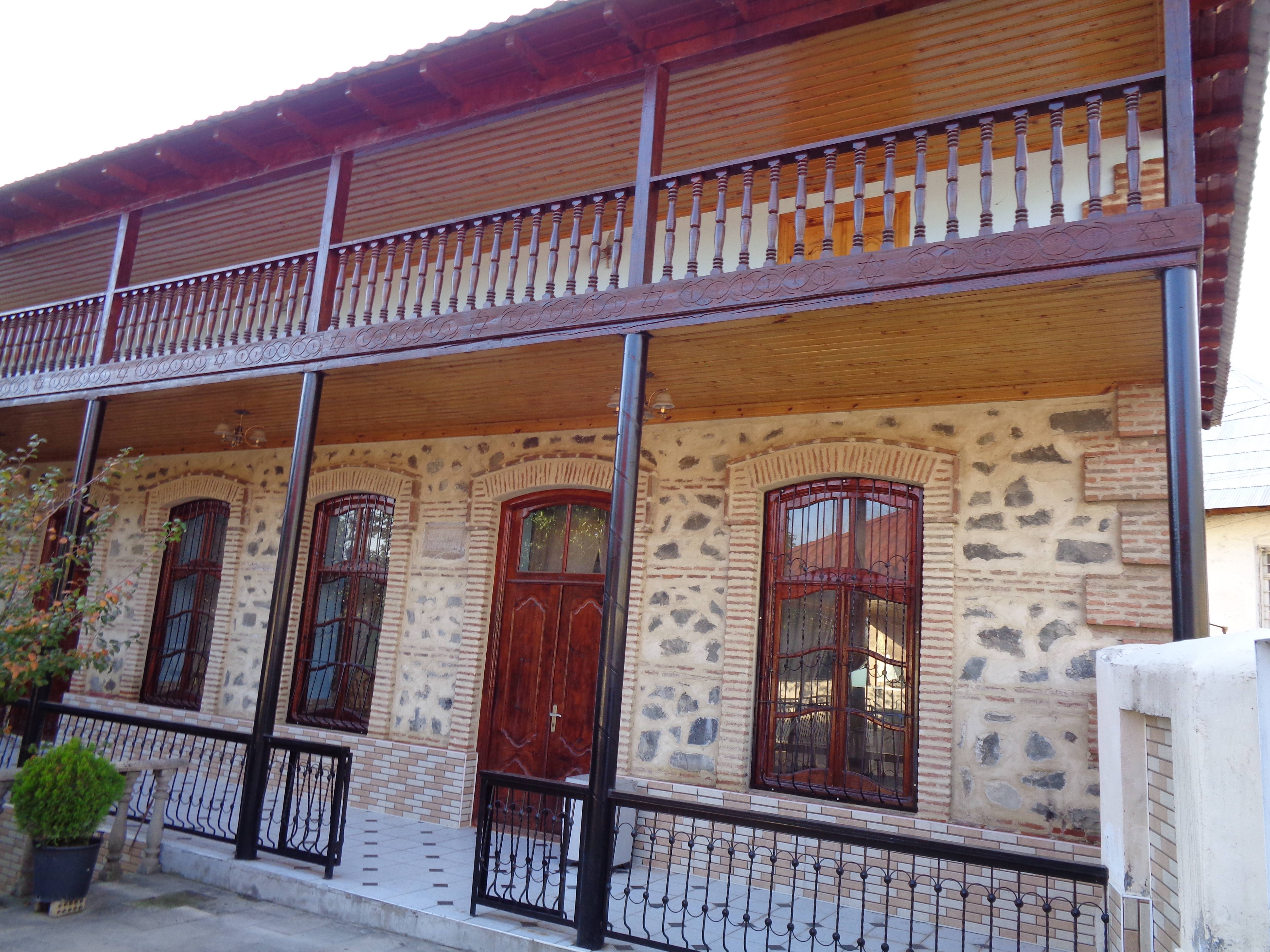 Yuxarı sineqoq